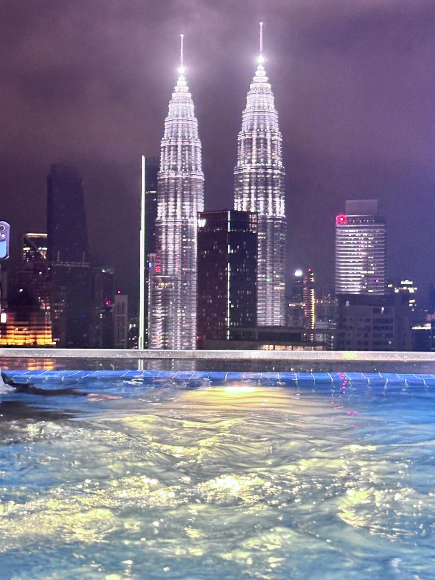 The Luxe Infinitum Klcc By Sahara Kuala Lumpur Exterior foto